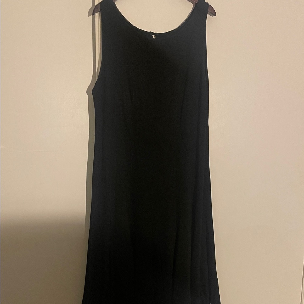 Elegant Black Sleeveless Dress